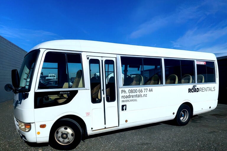 Rambler Coachlines Invercargill minibus rental another photo of the white minibus